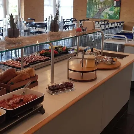 Vandrarhem Danhostel *